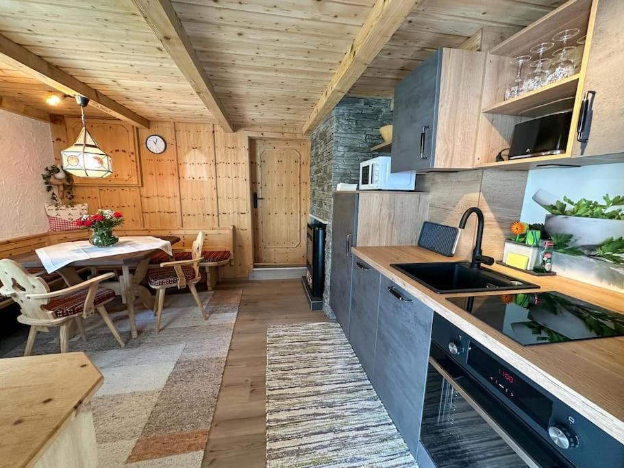 Landhaus Alpenglueck Axams Εξωτερικό φωτογραφία